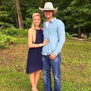 Meet your Posher, Dakota